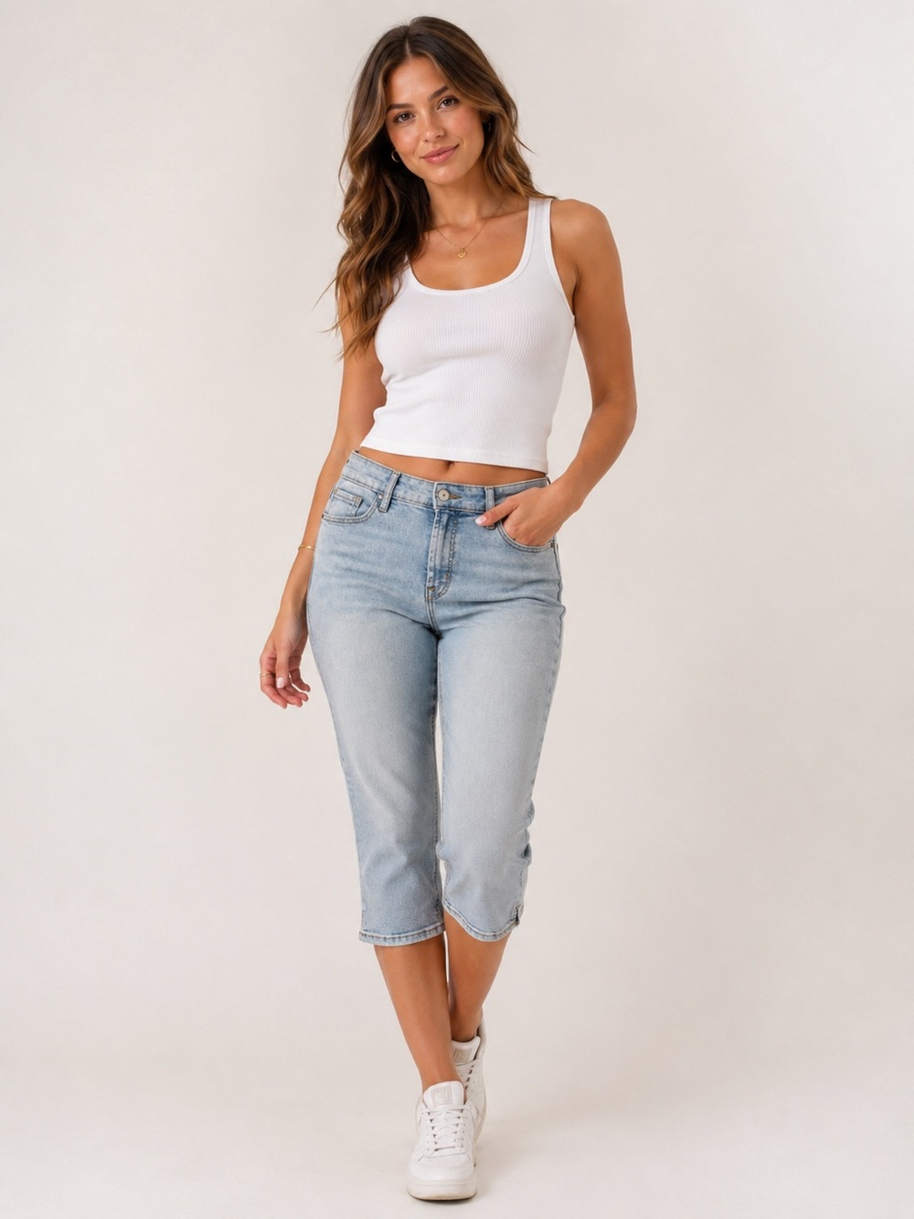 Old Navy Light Blue Wash High Rise Secret Smooth Pockets Capri Jeans Sz. 8